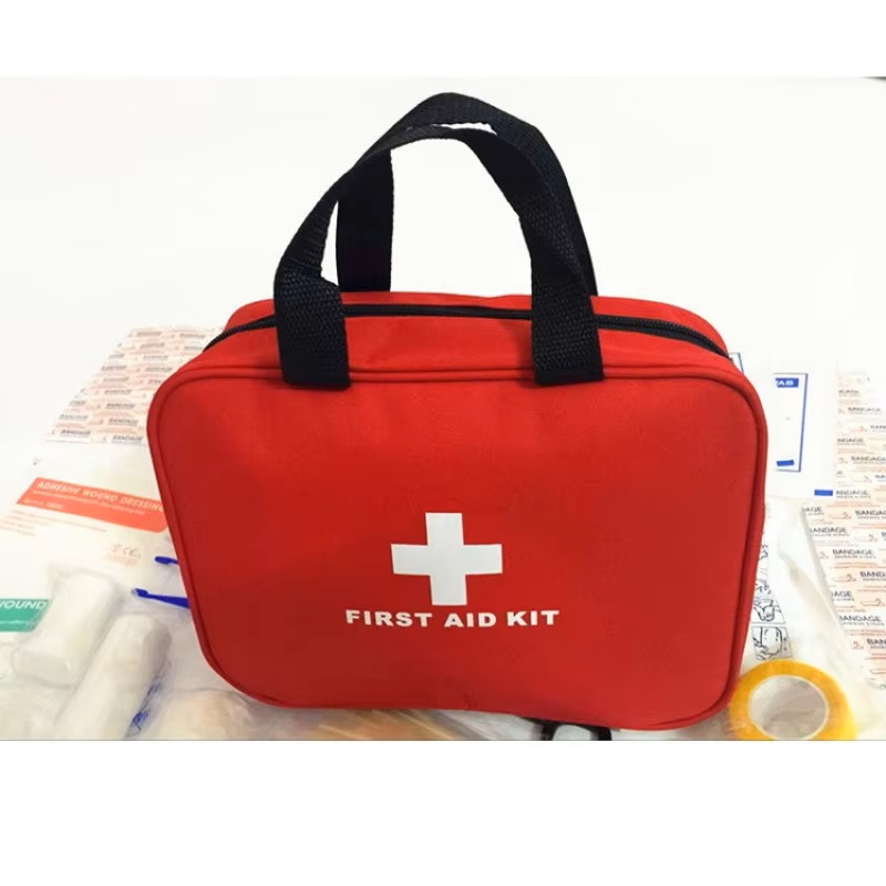 コンパクトで軽量なバッグ付き救急セット、家庭/車/旅行用の高 - First Aid Bag Kit のレビューと価格